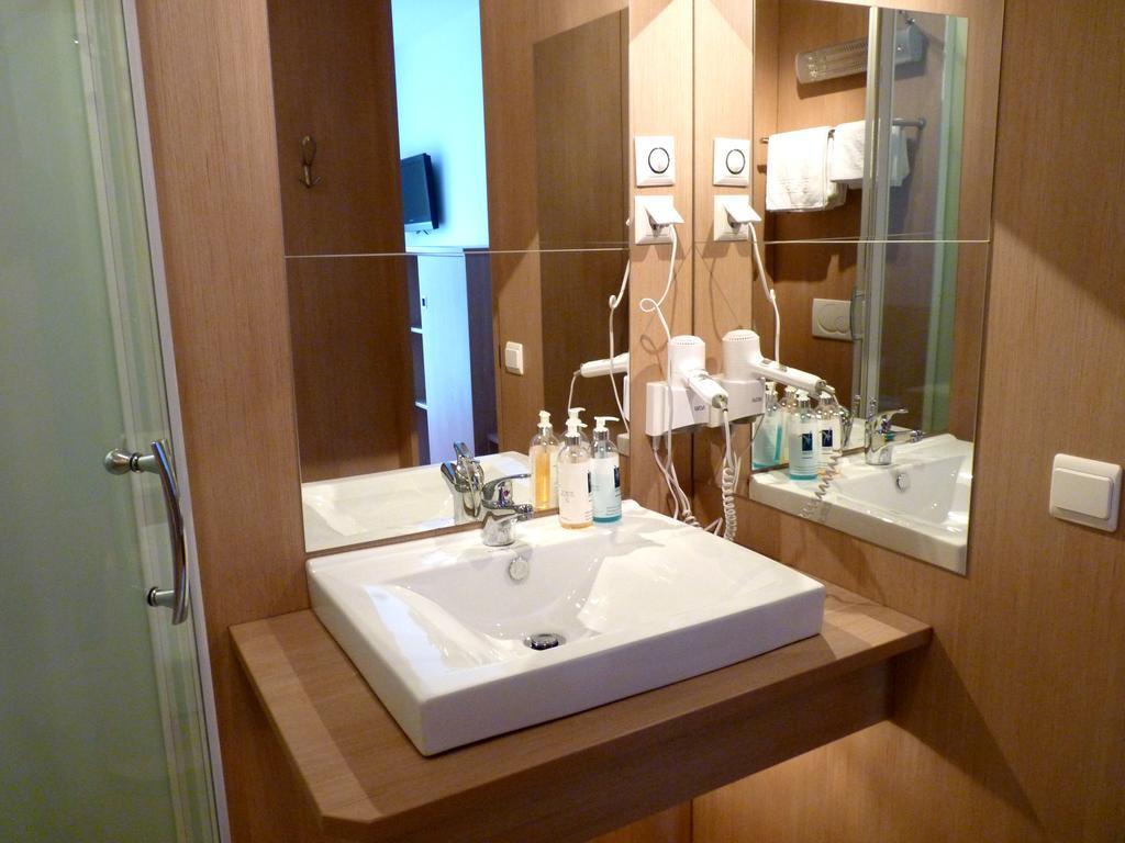 Hotel Blie, Bed & Breakfast, Self Check-In Horn Ngoại thất bức ảnh