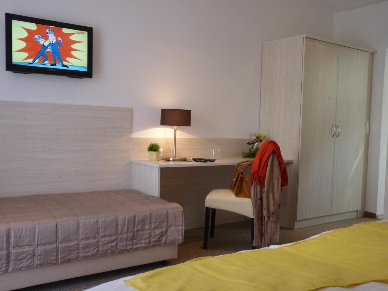 Hotel Blie, Bed & Breakfast, Self Check-In Horn Ngoại thất bức ảnh